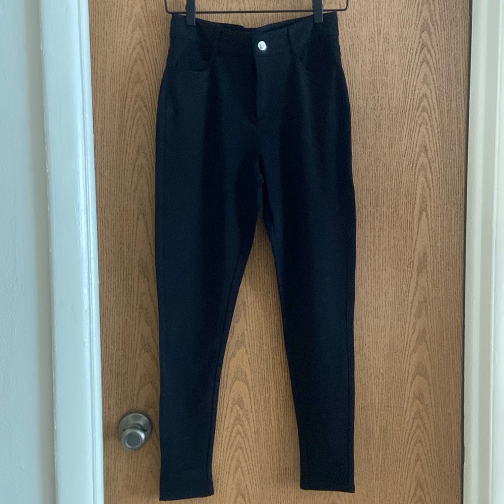 Daisy Fuentes Skinny Ponte Pants